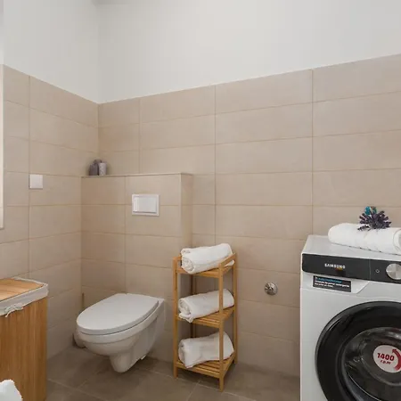 Diana Feriehus Poreč